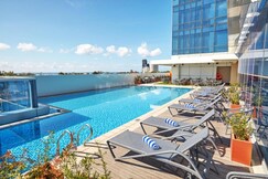 Mactan Island Stay Near Beach and Airport, Cebu City