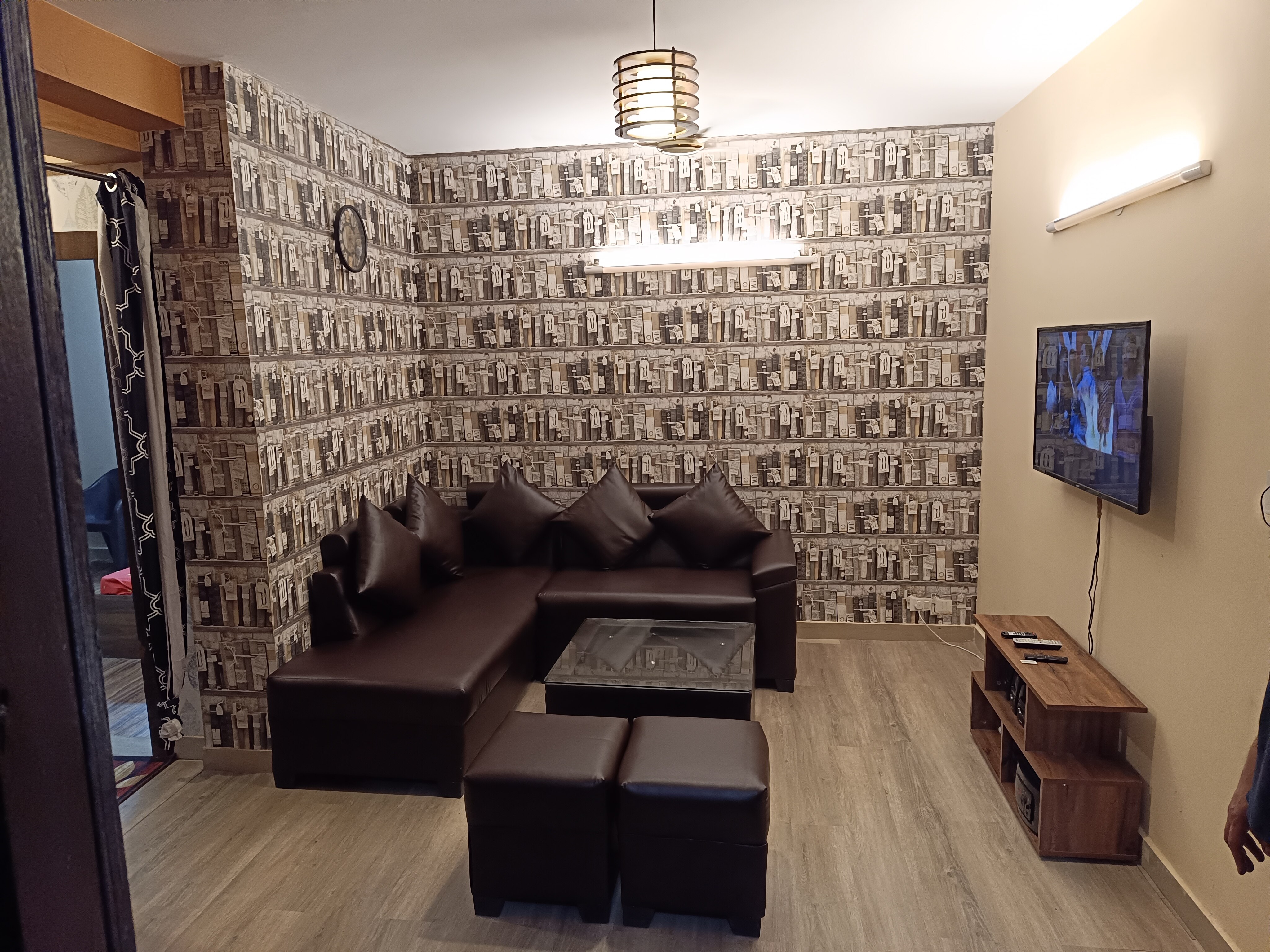 Couple/Work Friendly  2Bhk with kitchen in society - Tap to explore photos