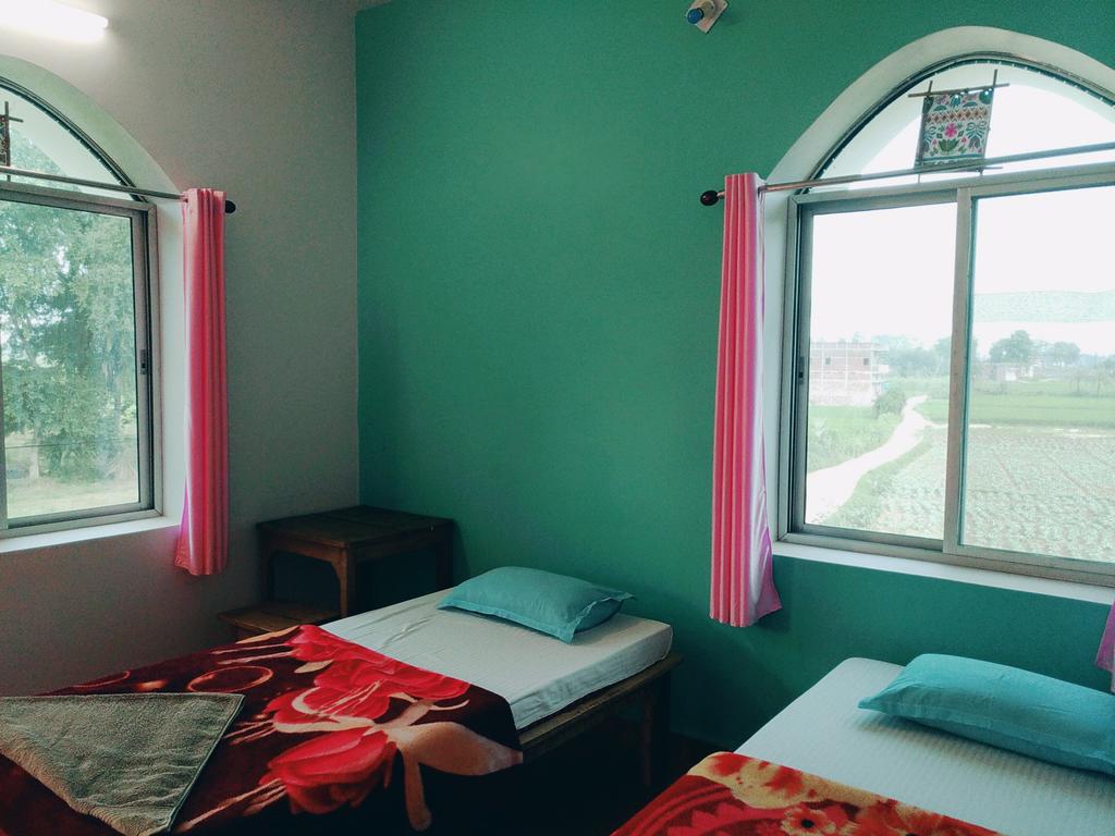 Senamura Yoga Ashram Guesthouse - Tap to explore photos