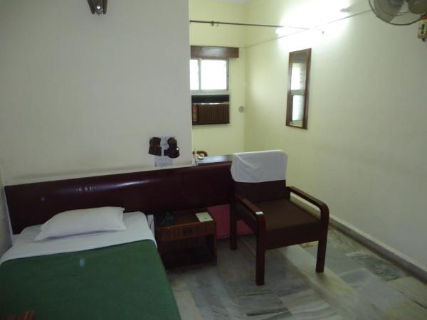Hotel Stafi Chinchwad - Tap to explore photos