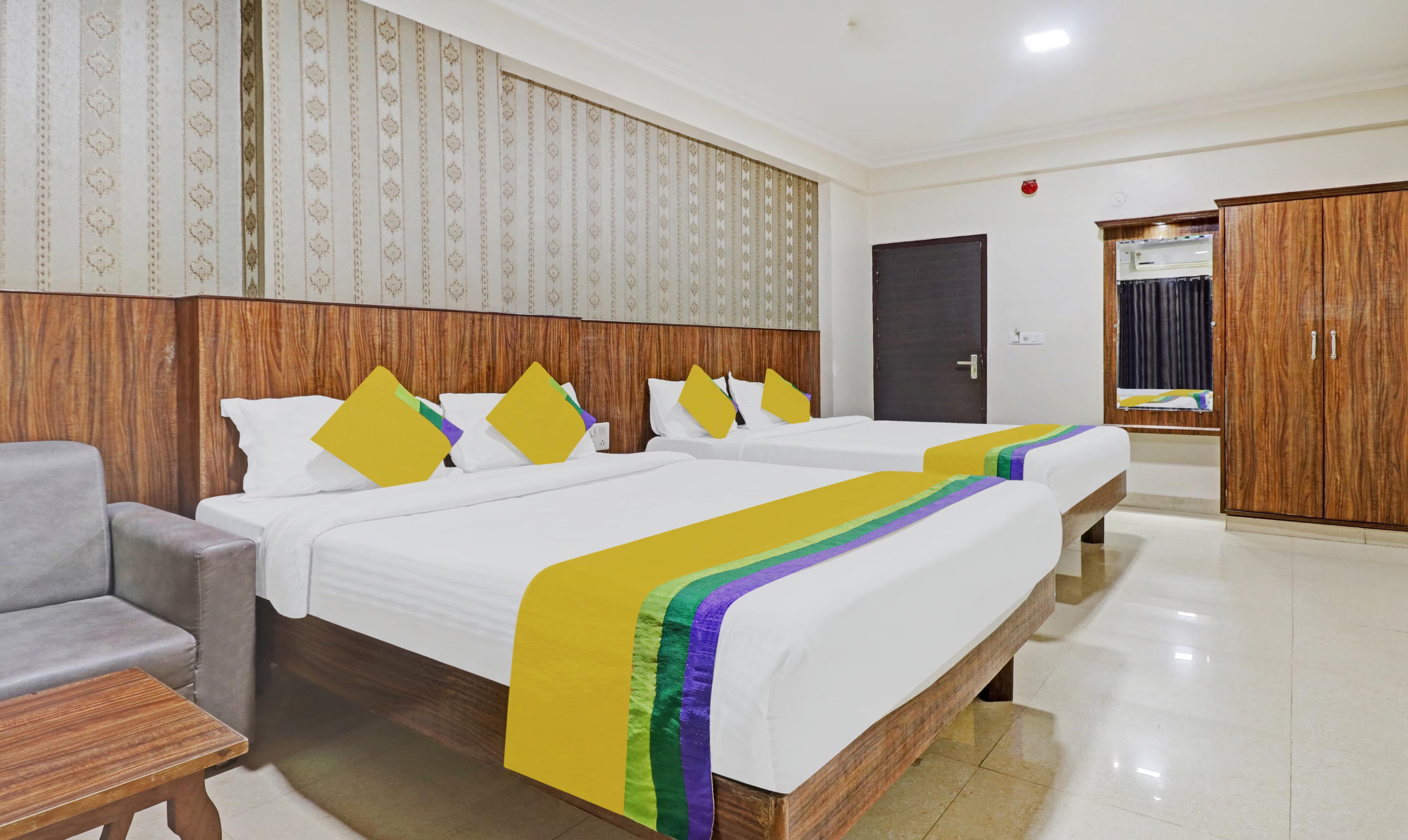 Hotel BCP Suites - Tap to explore photos