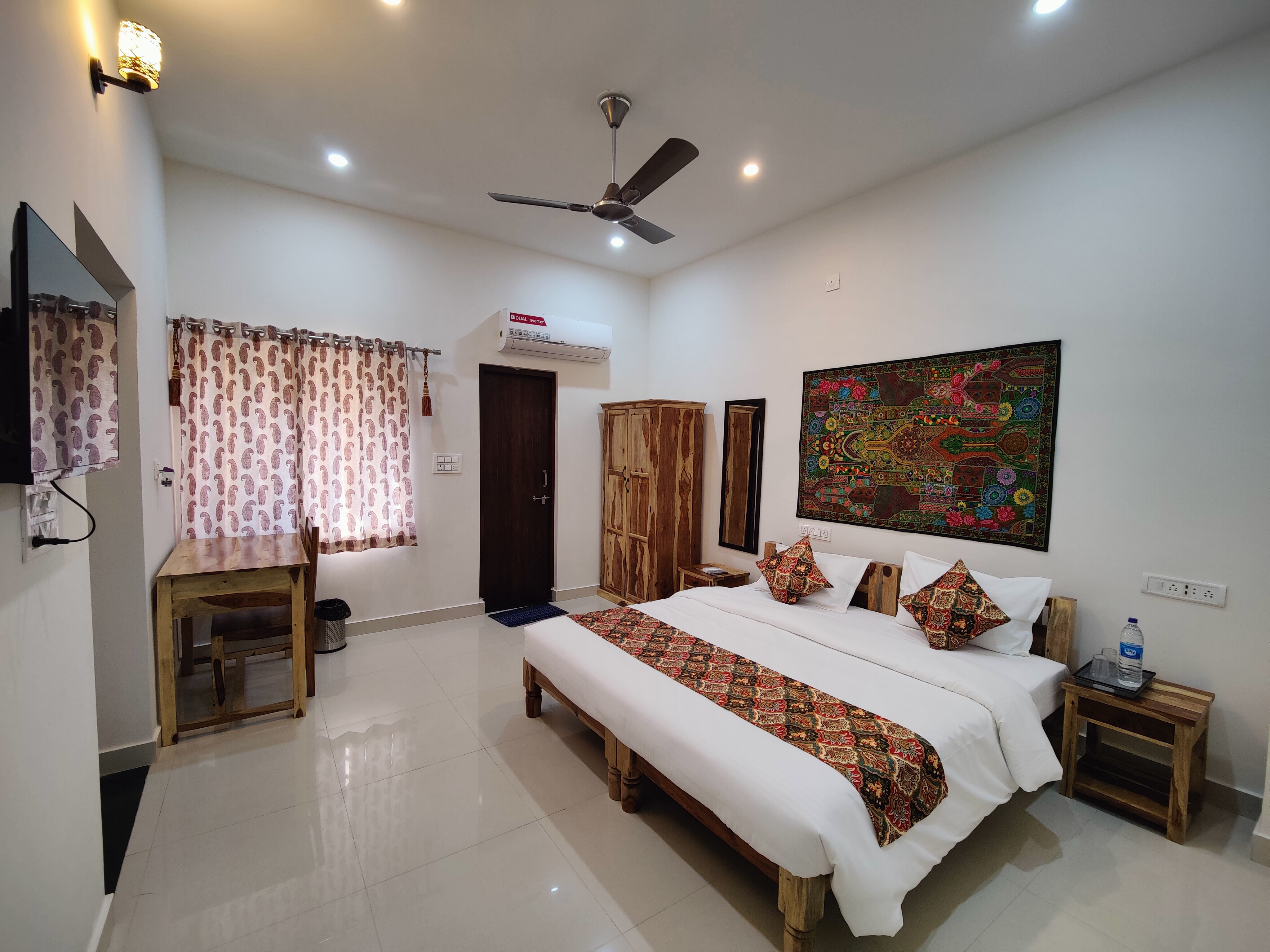 3BHK Lavish Apartment at Rawla Heritage Villa - Tap to explore photos