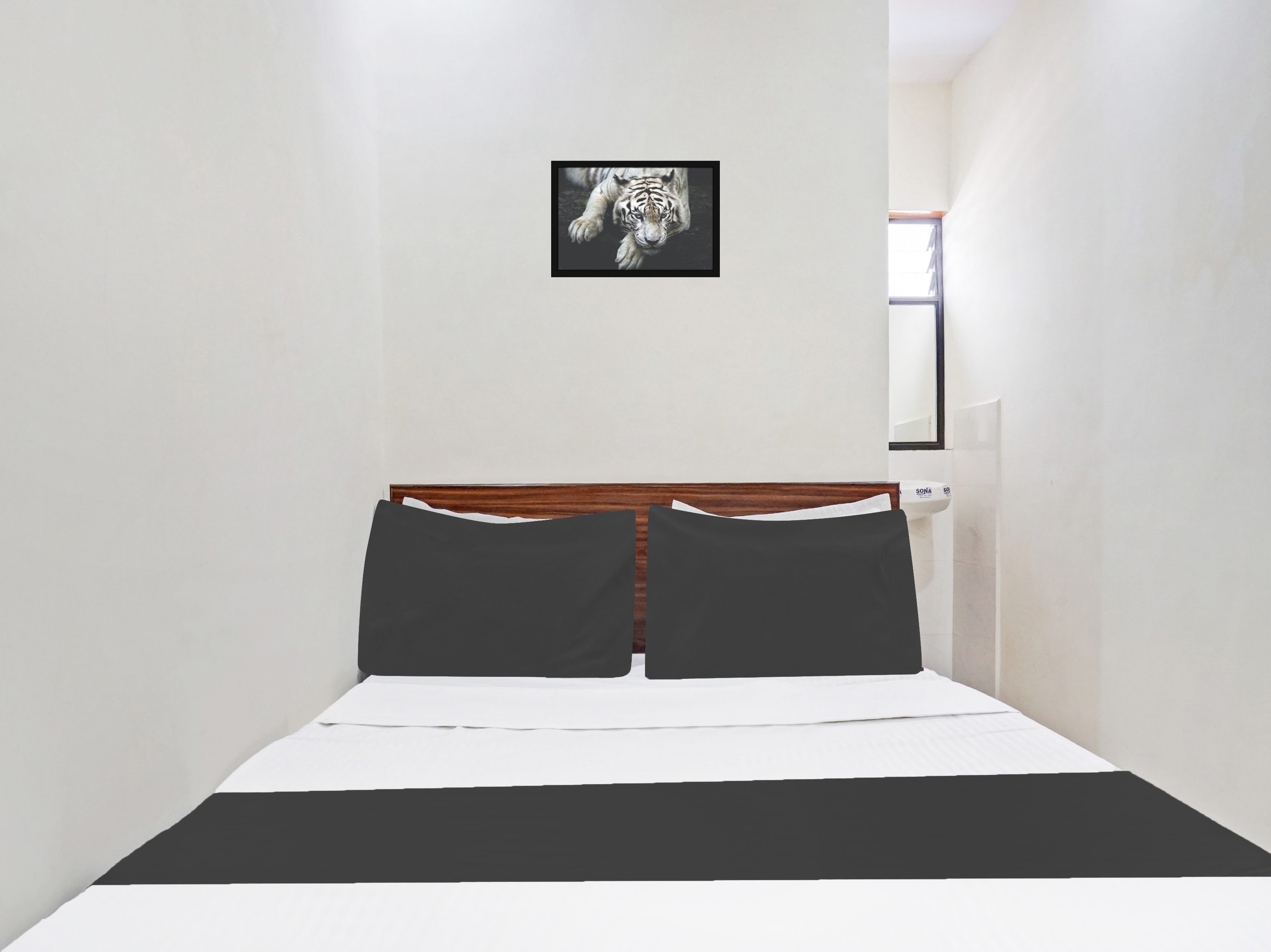 Hotel O NUTAN LODGING - Tap to explore photos