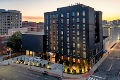 The Lloyd Stamford, Tapestry Collection by Hilton, Dutchess