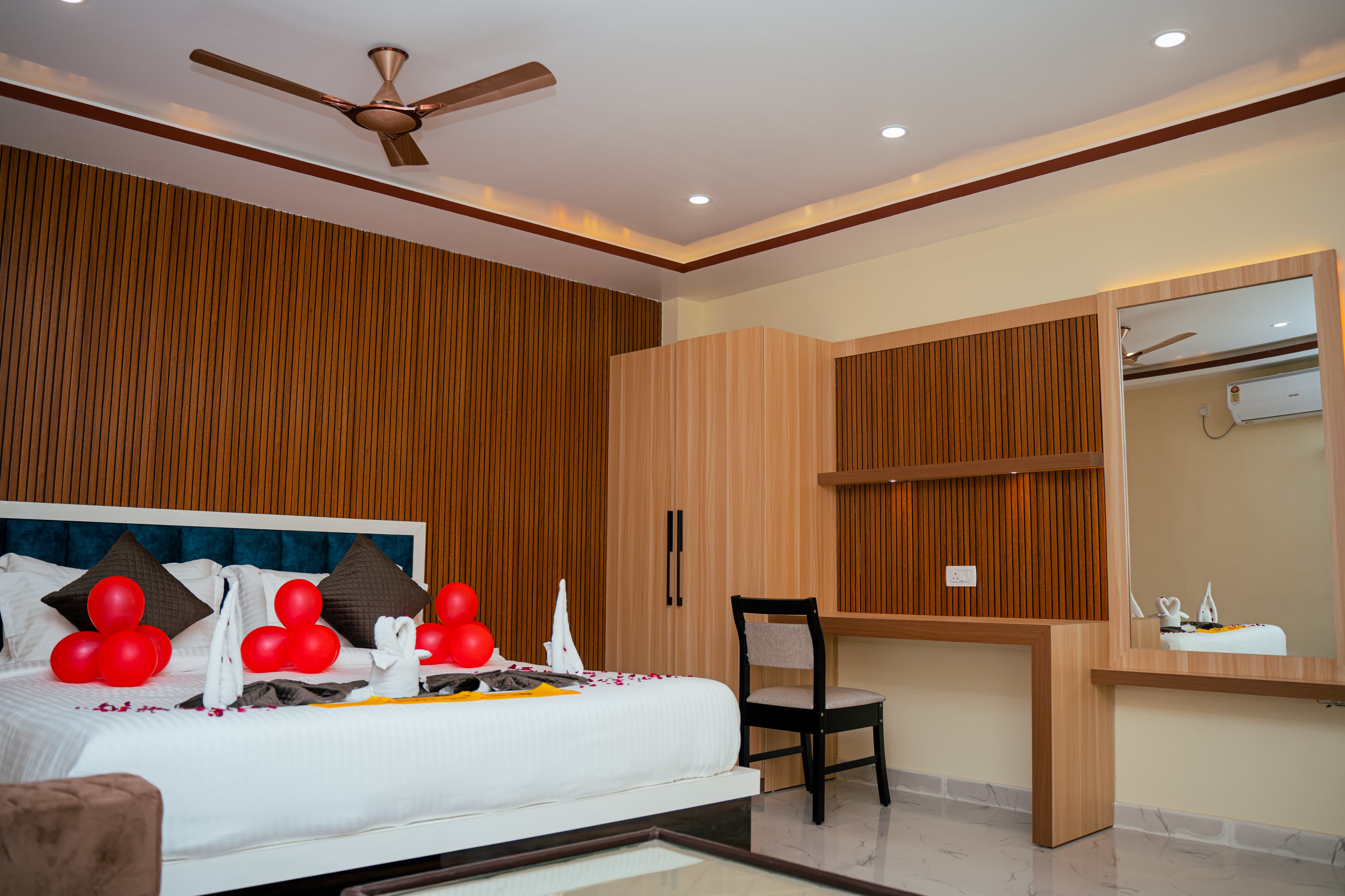 Arati Hotel And Restaurant - Tap to explore photos