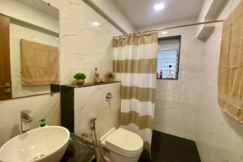 Modern 2 Bed Bandra Area with Parking by Connekt Homes, Mumbai