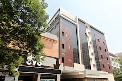 Hotel O Gandhi Hospital Metro Station Kolkata Formerly Vasundhara Guest House, Farooq Nagar