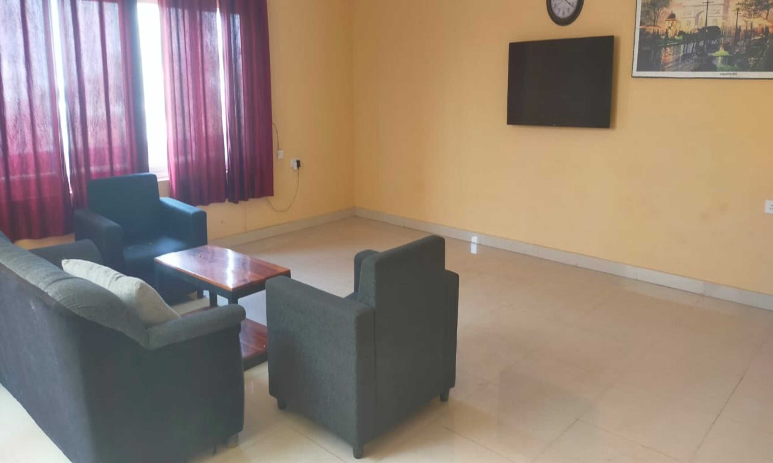 Lotus Family Premium Homestay - Tap to explore photos
