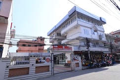 OYO 828 Hotel White Dreams Palace, Kathmandu