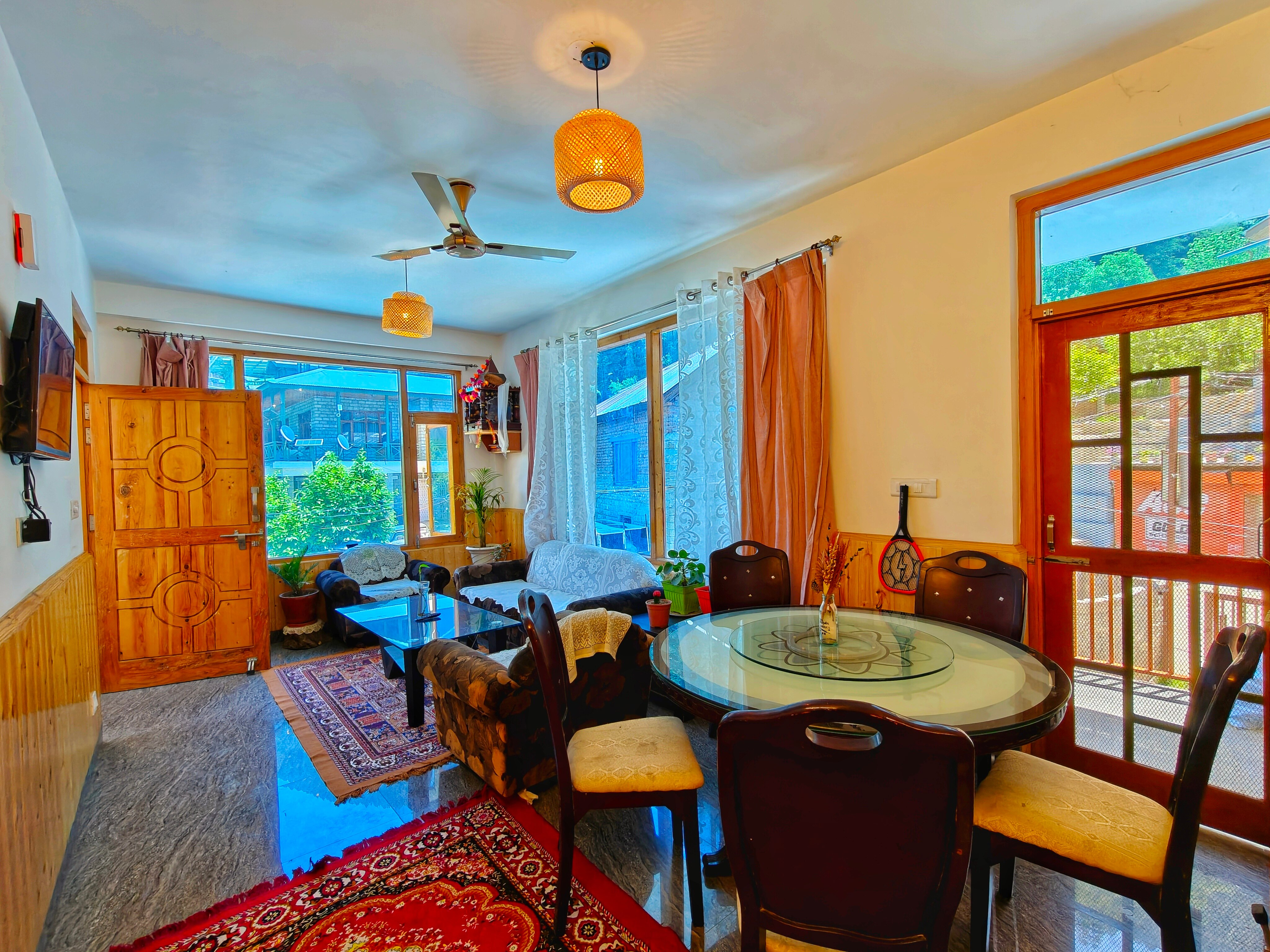 Tra Private 2BHK Fully Furnished Apartment in Manali - Tap to explore photos