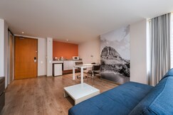 Hotel Holiday Inn Express & Suites Medellin, an IHG hotel, Retiro