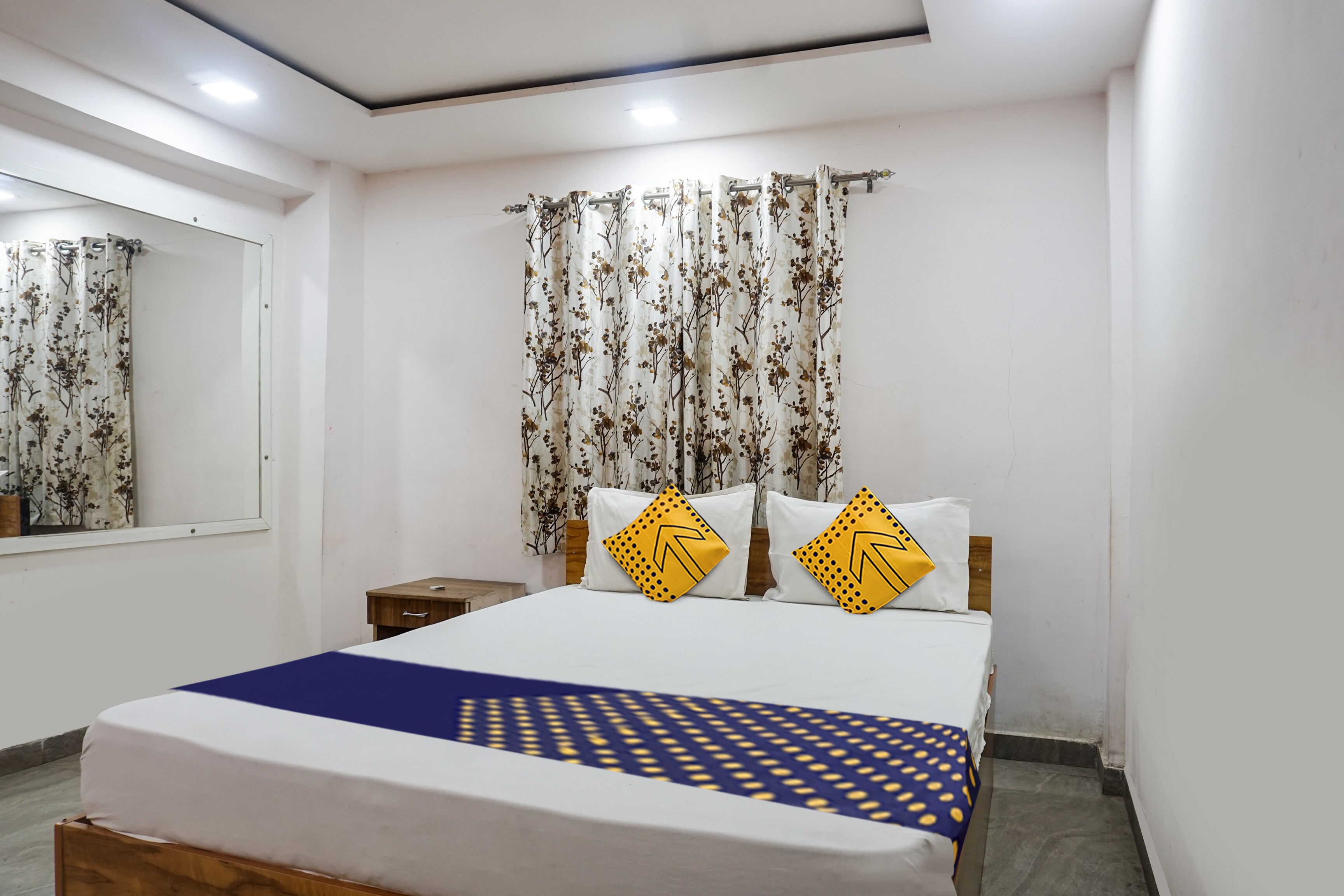 Hotel O Malhar Lodge - Tap to explore photos