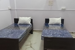 Anand Kashi Stays, Varanasi