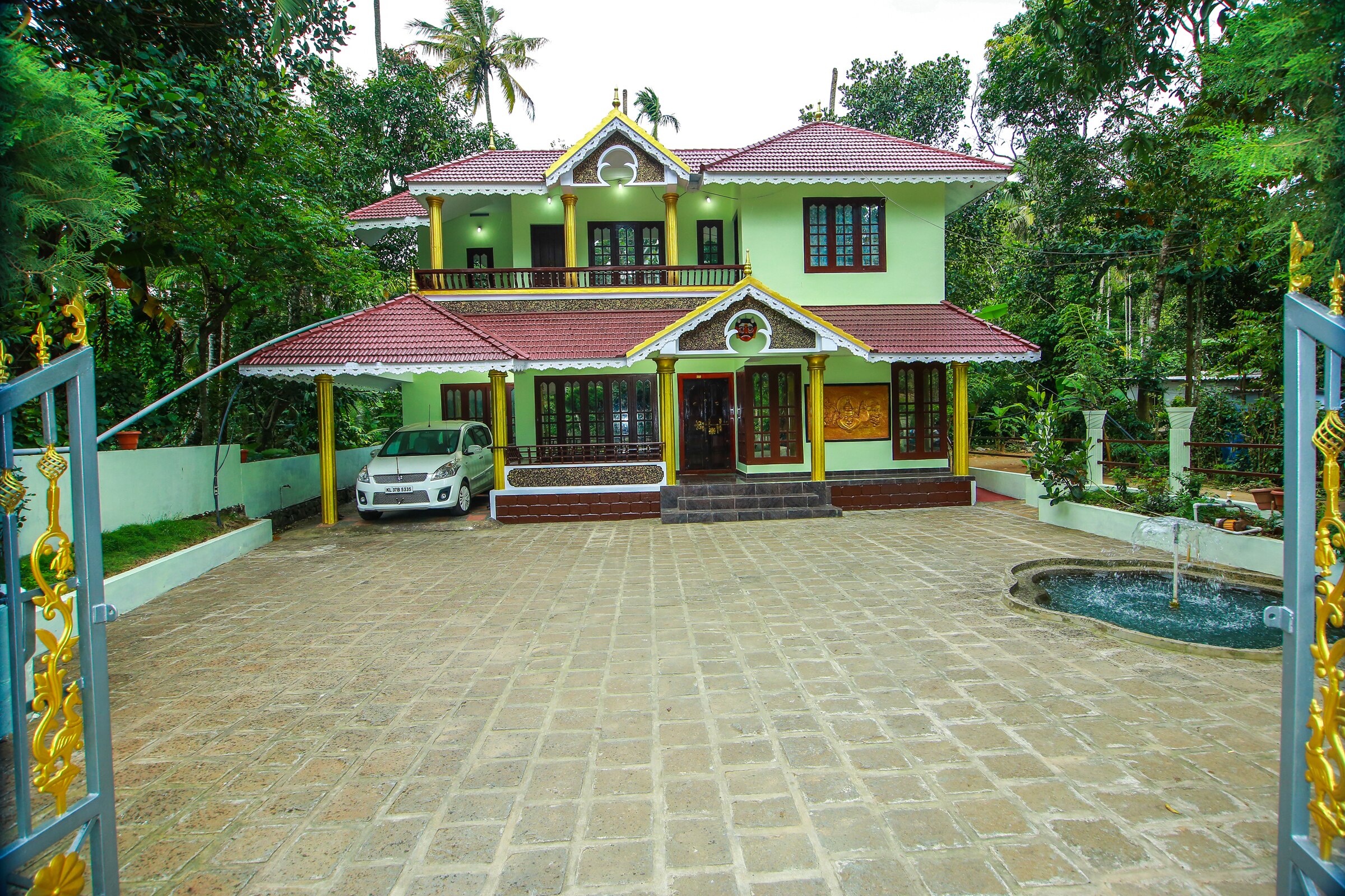 Maharaja Inn Holidays - Tap to explore photos