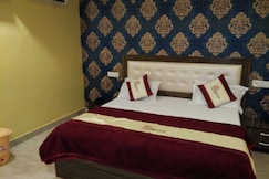 Hotel Red Huts, Bahadurgarh