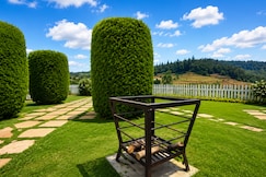 Away From Home 10 Homestay Suite room with balcony, Ooty