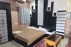 Hotel Surja Laxmi, Raiganj