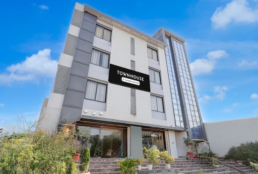 Townhouse Reti Bus Terminal Udaipur Formerly Greenland