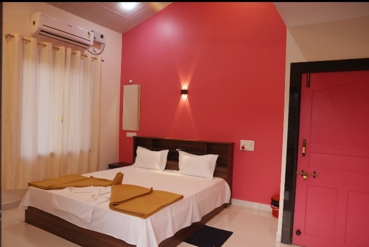 Classic Anand Bungalow-BLOSSOM SUITE 1