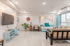 Spacious 2Bhk Ocean view l Designed Coastal boho, Mumbai
