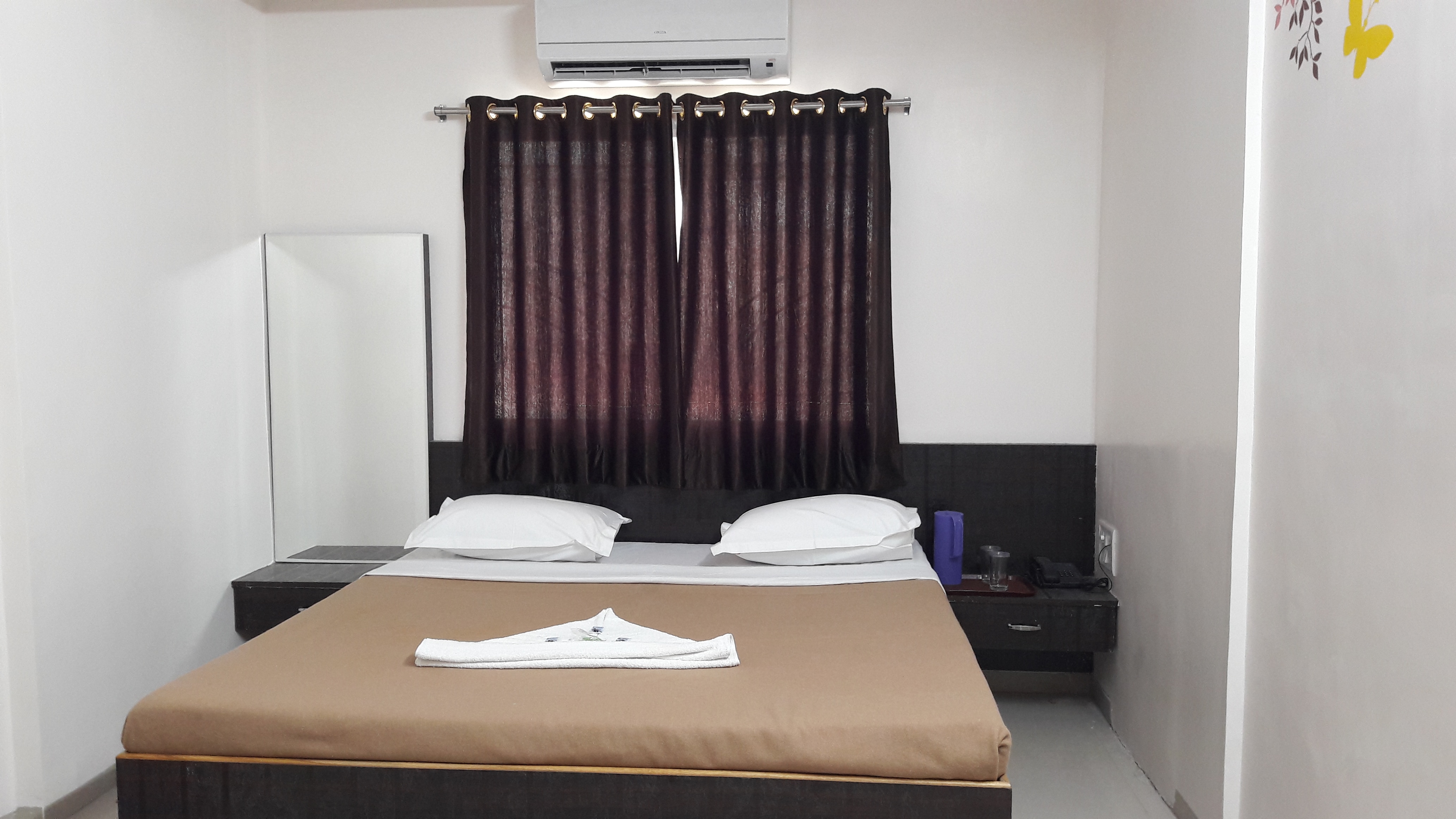 HOTEL ROYAL REGENCY
