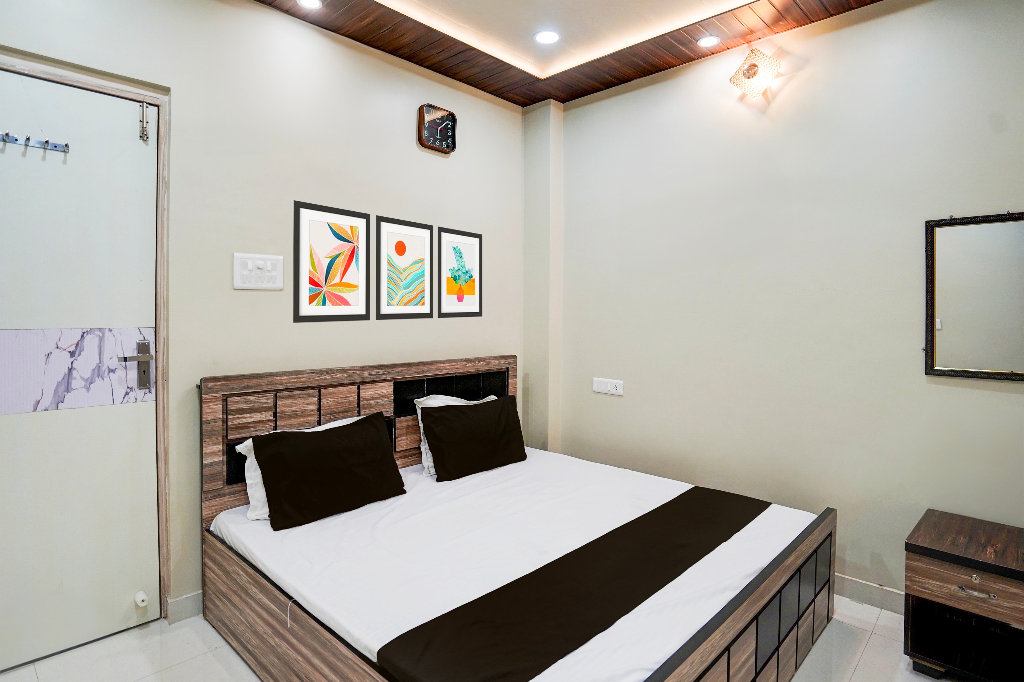 Hotel O Shiv Balaji Guest House - Tap to explore photos