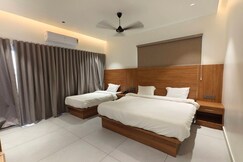 Silver Moon Home Stay, Chirala