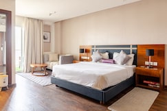 Premium Studio @ Element One Mall with Kitchen & WiFi, Gurgaon