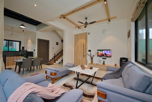 Tara Scenic Meadows With Cricket Turf