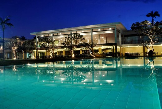Pegasus Reef - A Beach Resort in Colombo