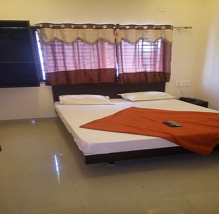 BRINDAVAN LODGE - Tap to explore photos