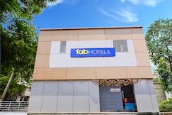 FabHotel The United, Mumbai