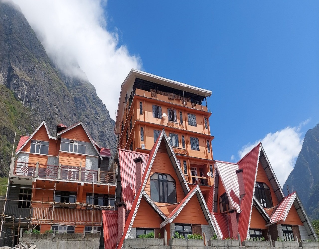 Delight The Fortuna Sapphire Resort - Tap to explore photos