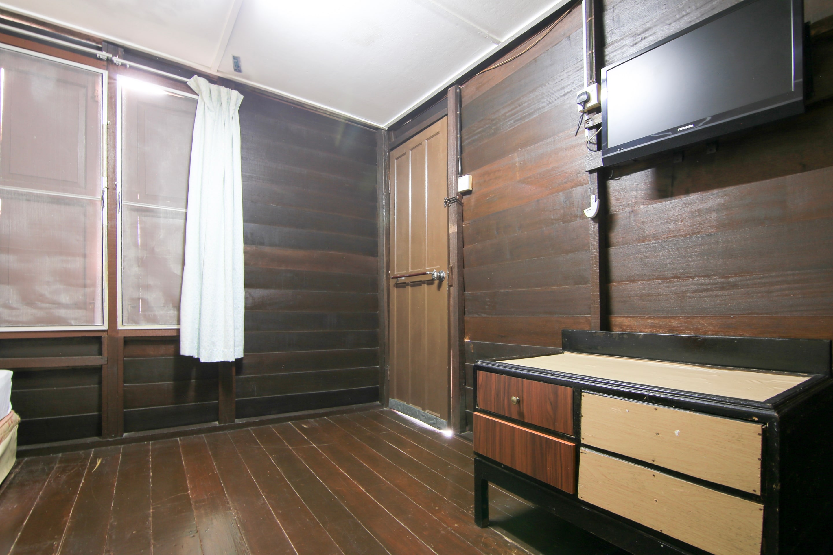 OYO 44084 Ombak Inn Chalet - Tap to explore photos