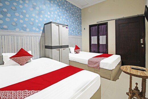 Super OYO 91202 Family Guest House Syariah