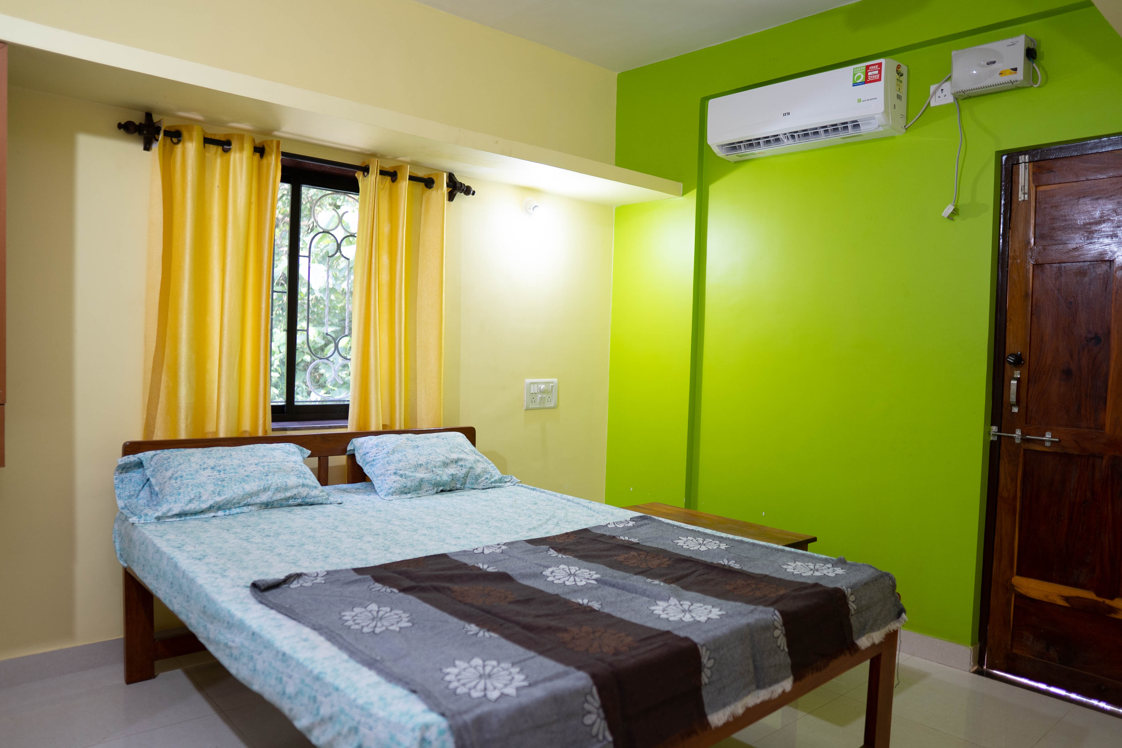Dhanashree River View Guest House - Tap to explore photos