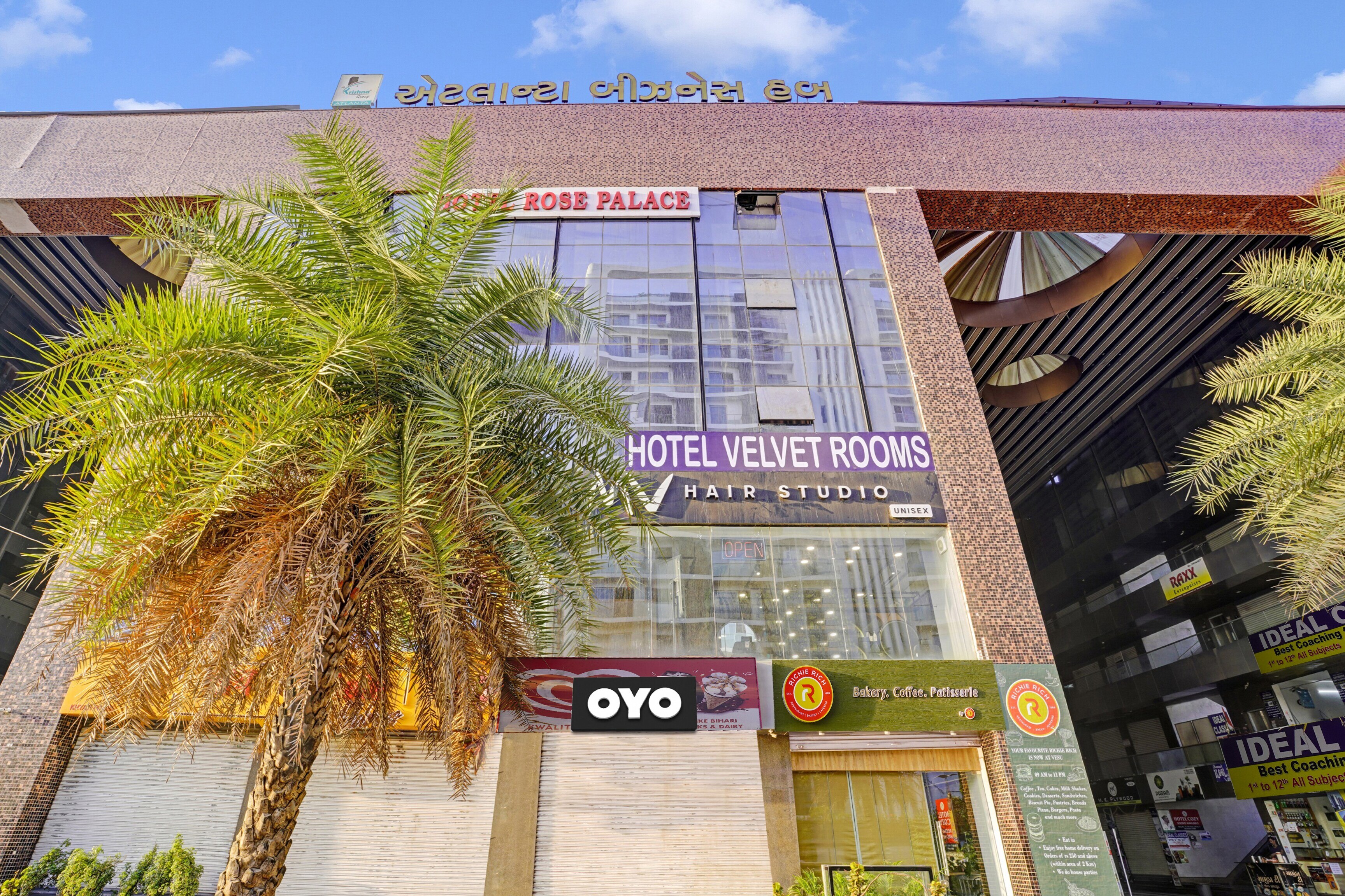 Hotel O 812340 Hotel Velvet Rooms - Tap to explore photos
