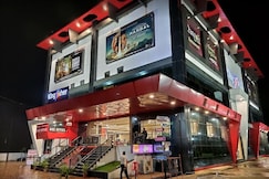 Grand Kingfisher Hotel, Mandla