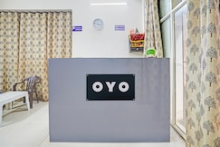 Hotel O Golden Sky, Noida