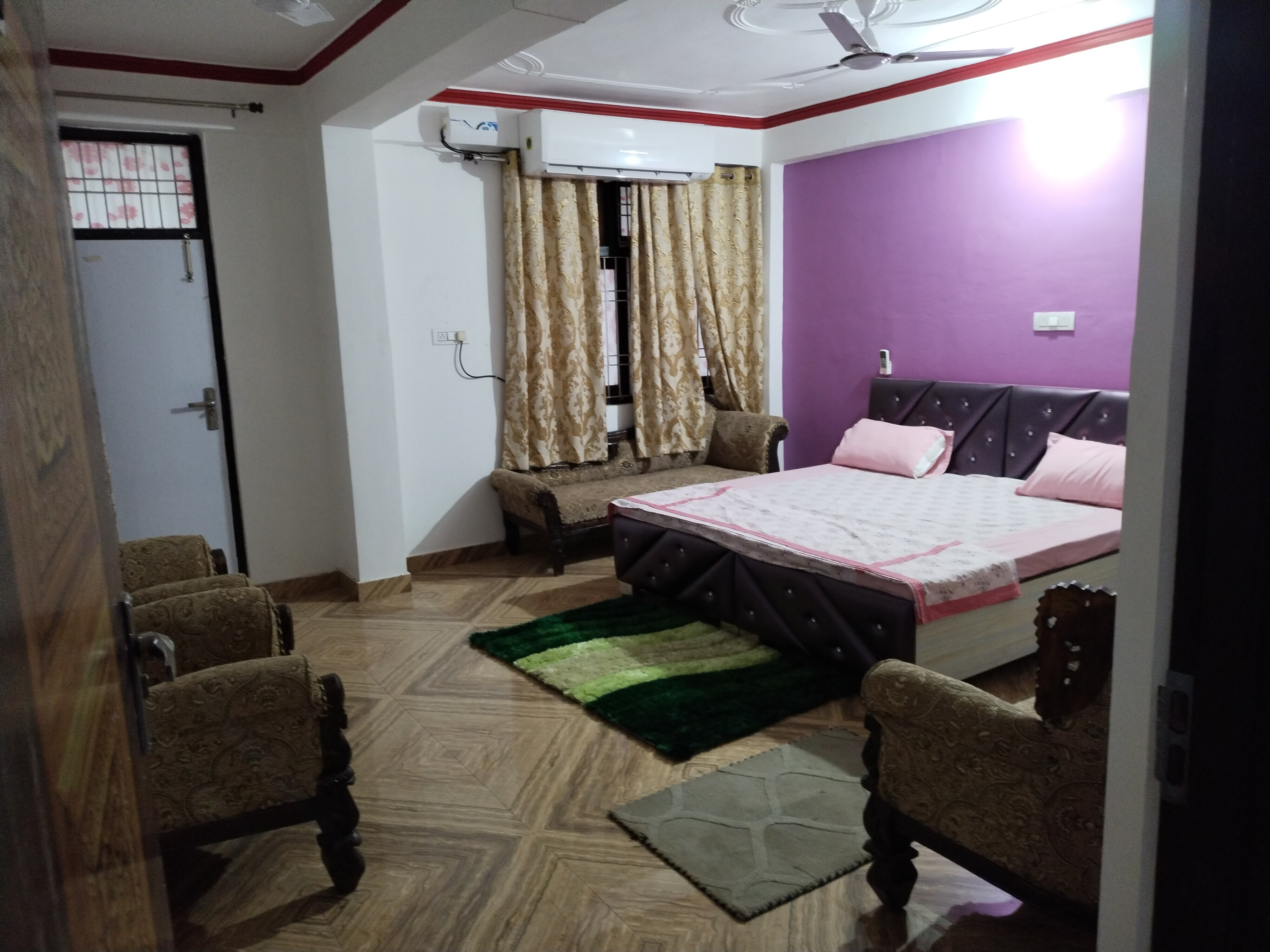 Shri Sonu Babu dharmarth lodge - Tap to explore photos