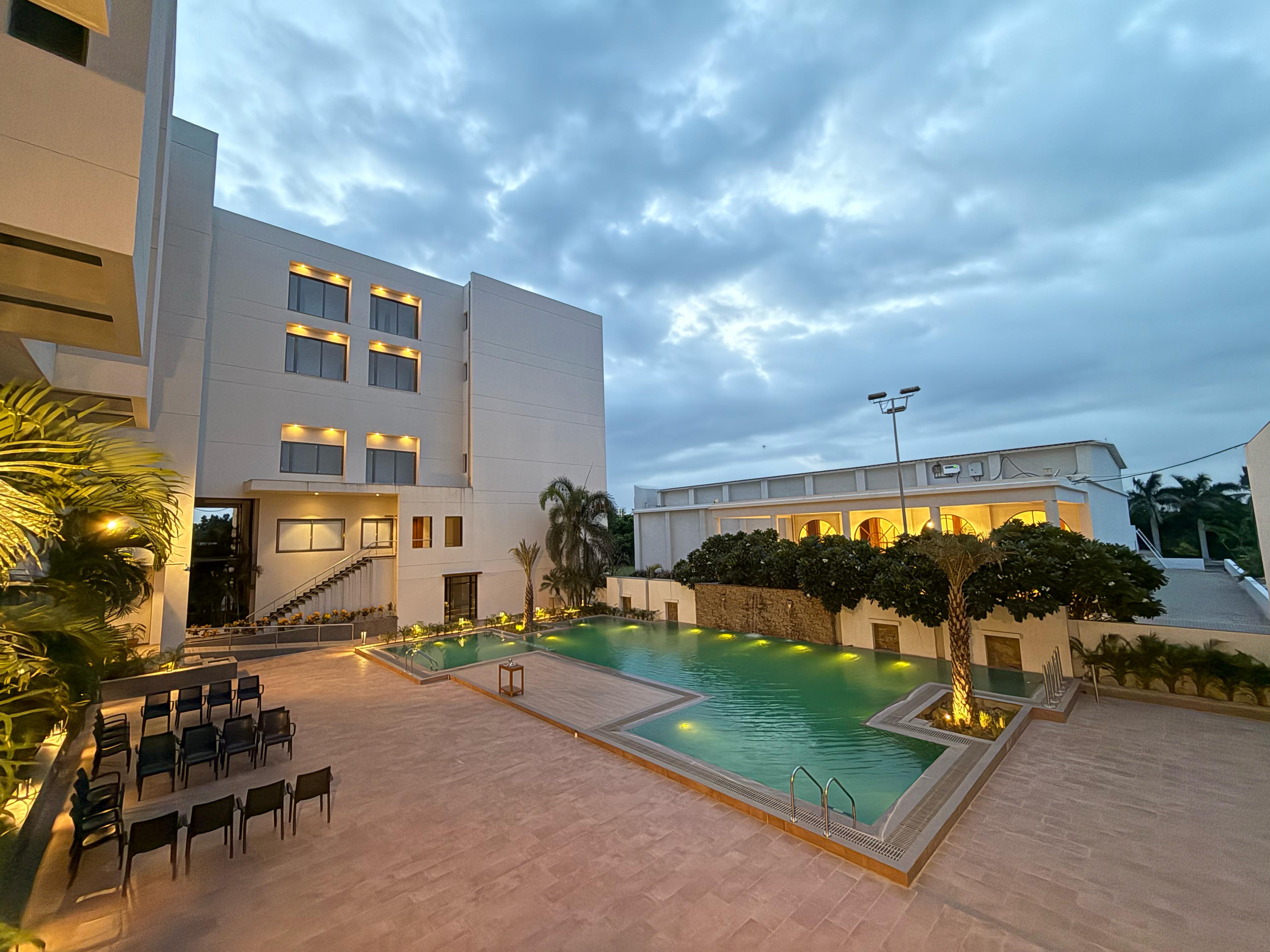 Hotel ADB Mansingh Inn - Tap to explore photos