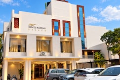 HOTEL GOMTI NANDAN PALACE,BINA, Korwai