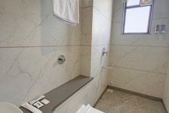 O'Nest Select, Uran Islampur