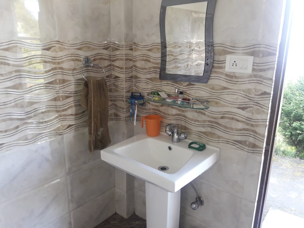 Tashi Delek Cottage | Entire 1 BR Homestay - Tap to explore photos