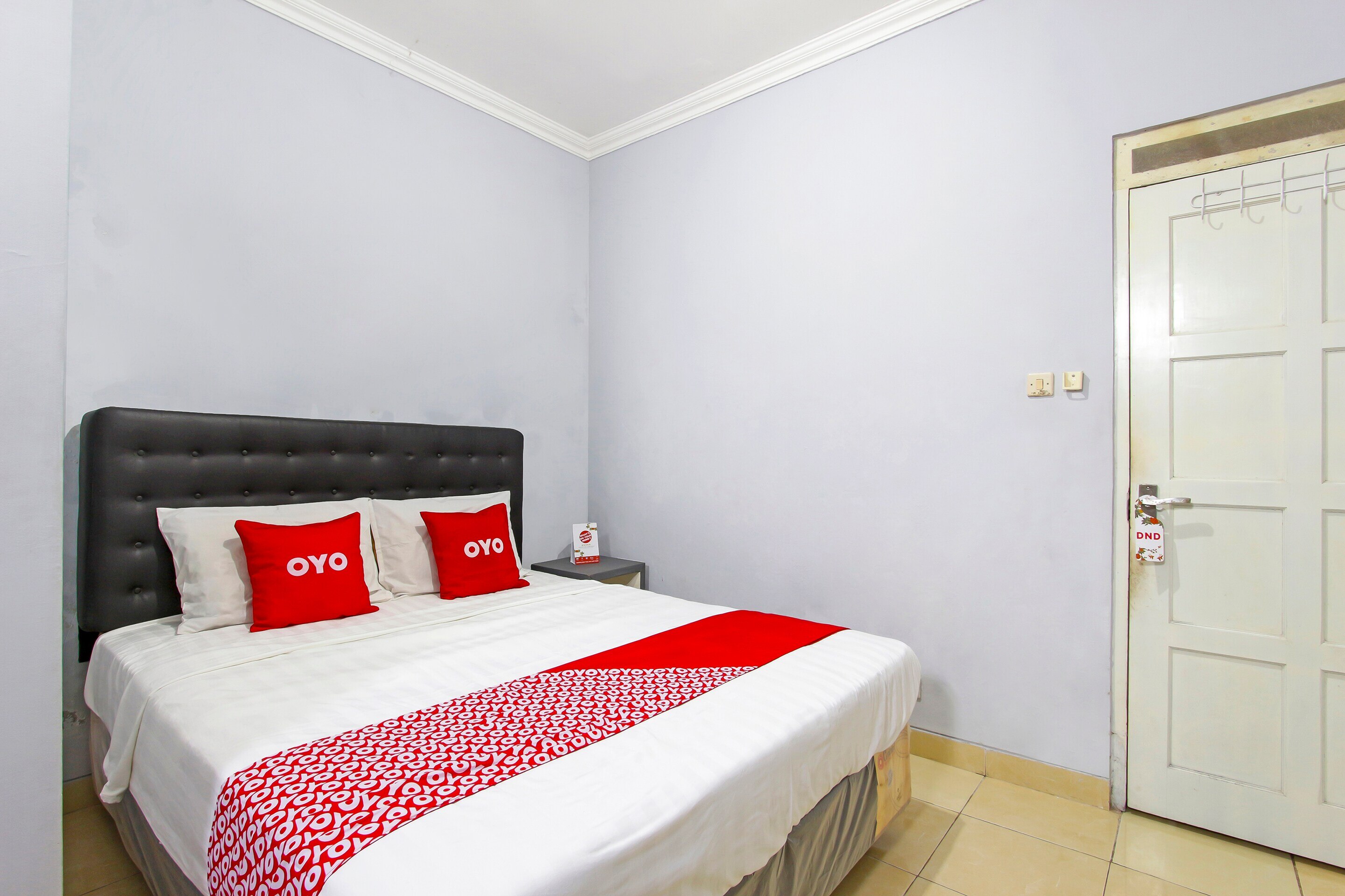Super OYO 91315 Homestay Al Maidah - Tap to explore photos
