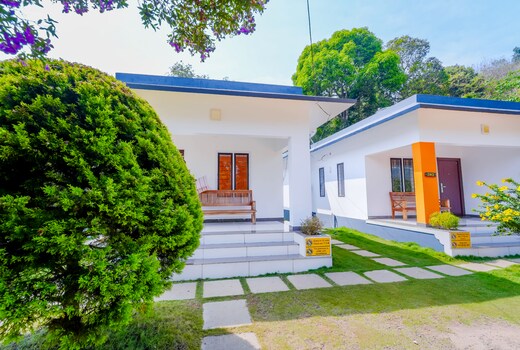 Vythiri Silver Mist Hill Top Private Villa by VOYE HOMES