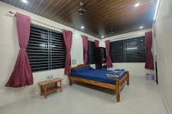 YATRI HIGHWAY HOME STAY, Kumta