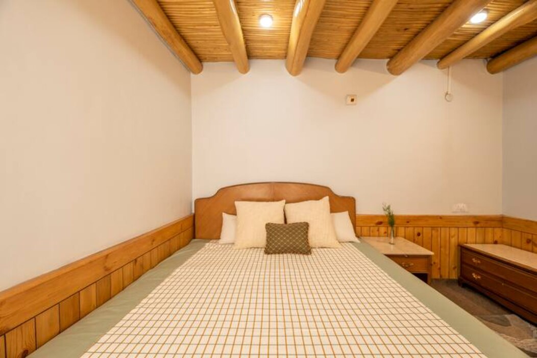 Primrose Cottage | Stand alone 1bhk w garden - Tap to explore photos