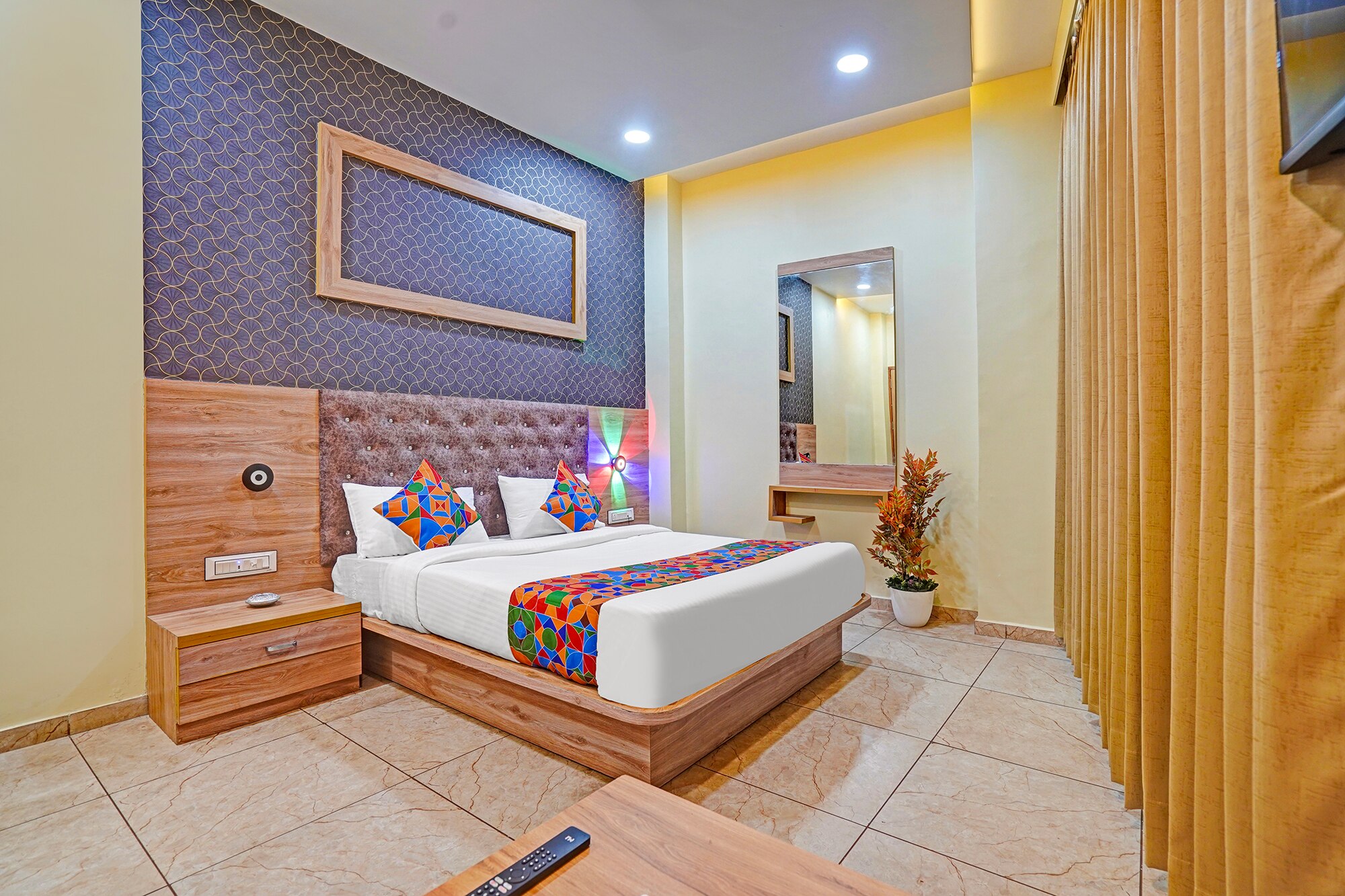 FabHotel Hill Top Inn- Opp. Vatva Police Station - Tap to explore photos