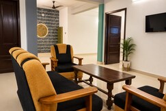 Cozy Room nearby Technopark, Varkala